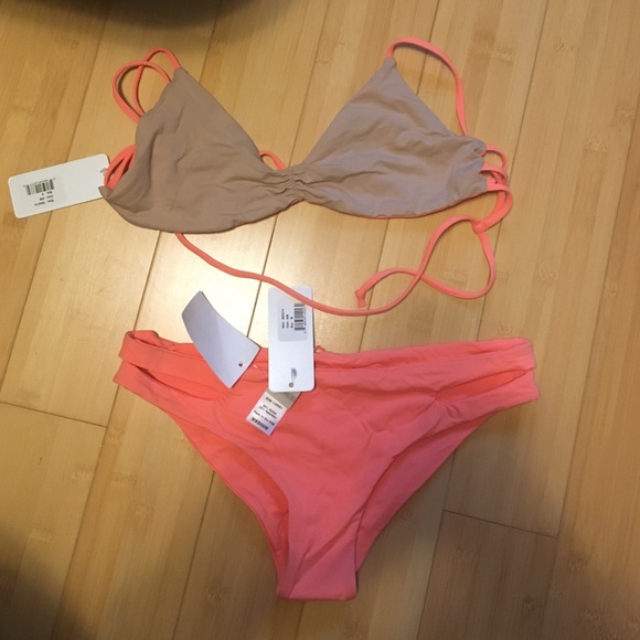 L Space Bikini - Picture 2 of 4